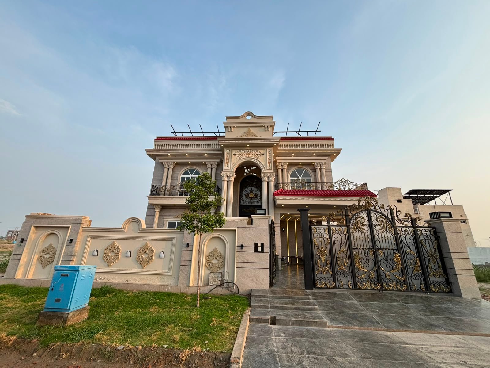 Luxury House for Sale in Sector H DHA MUltan