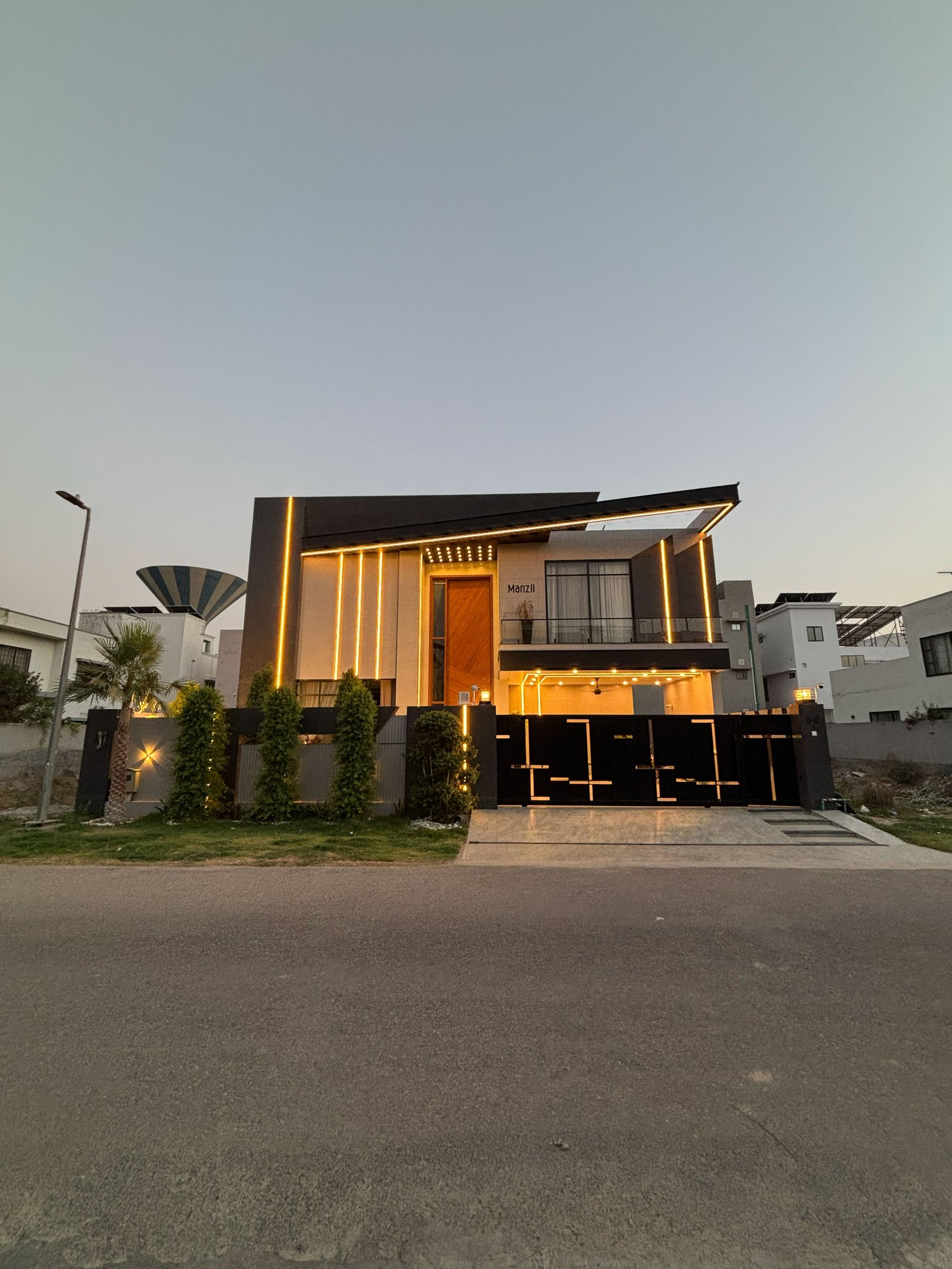 Luxury 1 Kanal Modern House for Sale in Royal Orchard, Multan