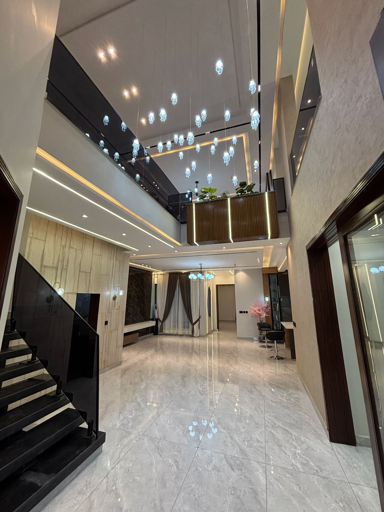 11.5 Marla Signature House for Sale on Buch Main Boulevard, Multan